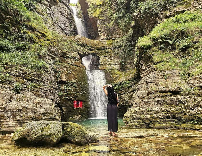 Vlorë: Brataj Bridge , Nivica Canyon & Peshtura Waterfall - Transport, guides, and group comfort