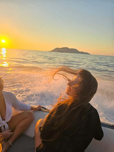 Vlore: Explore Sazan Island & Haxhi Ali Cave by Speedboat - Leaving Vlorë for Sazan Island