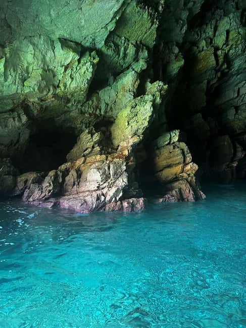 Vlore: Grama Bay & Karaburun Caves 8-Hour Speedboat Tour - What the $80 price really includes
