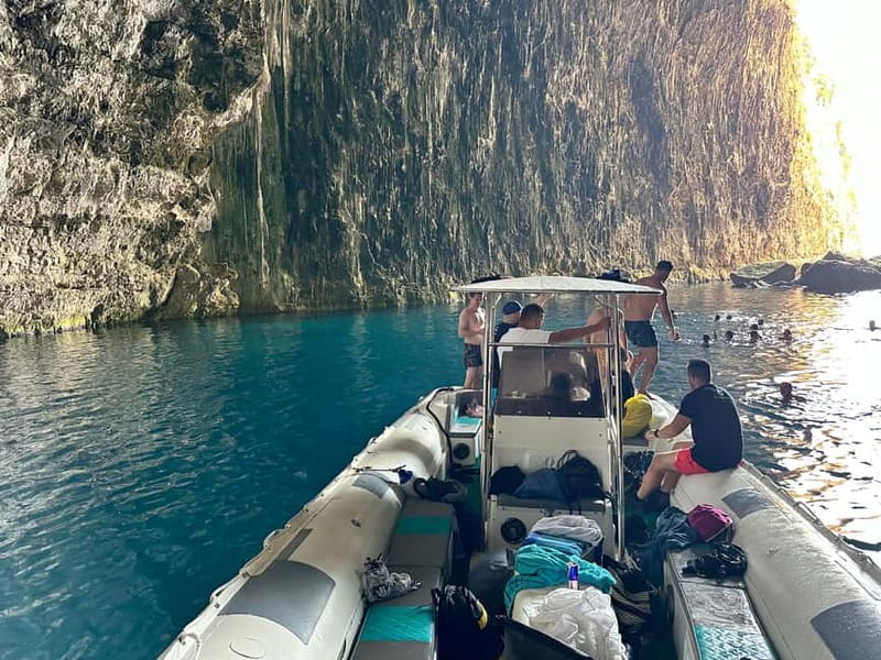 Vlorë: Haxhi Ali Cave, and Karaburun Boat Tour - The 15-minute run to Karaburun