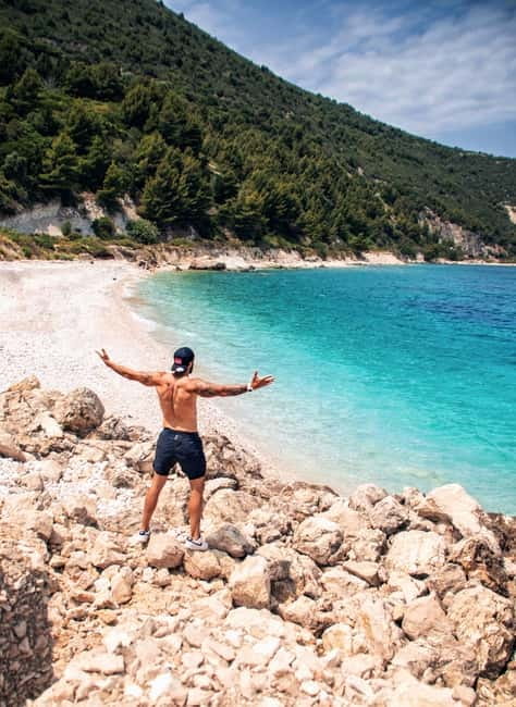 Vlorë: Sazan Island, Haxhi Ali Cave, and Karaburun Boat Tour - Why this five-hour boat trip works well in Vlorë