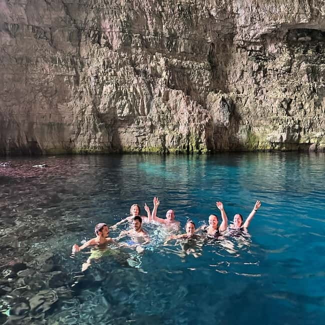 Vlorë: Sazan Island & Haxhi Ali Cave Speedboat Experience - Sazan Island and its abandoned military world