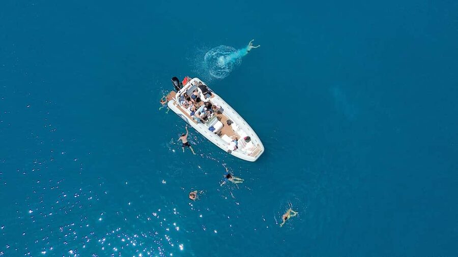 Vlore: Speedboat Adventure Sazan Island & Haxhi Ali Cave - Speedboat comfort, crowds, and the ride home