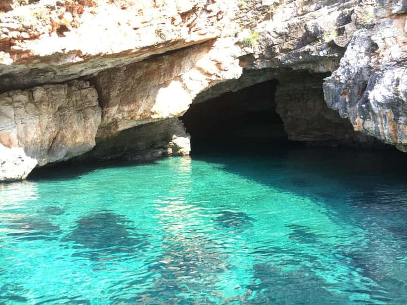 Vlorë: Speedboat Trip to Grama Bay w/ Snorkeling & Swimming - The Blue Cave and its short visit